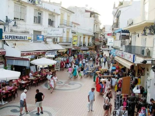 Local, Manantiales Estación de Autobuses, Torremolinos
