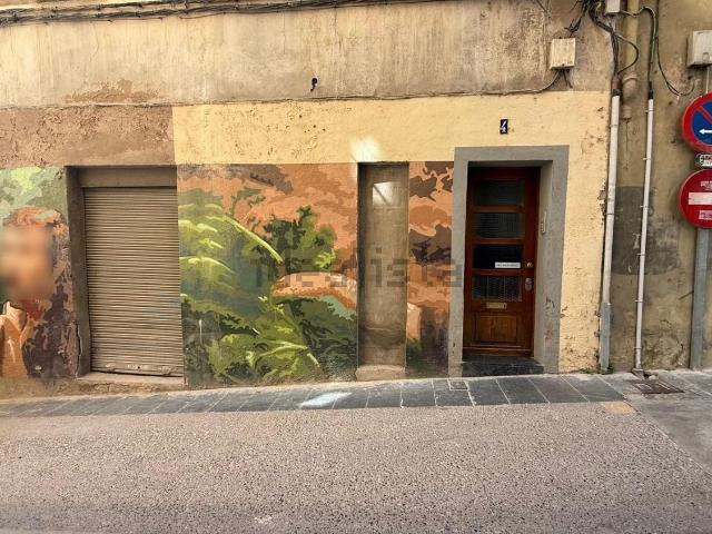 Local, Manresa
