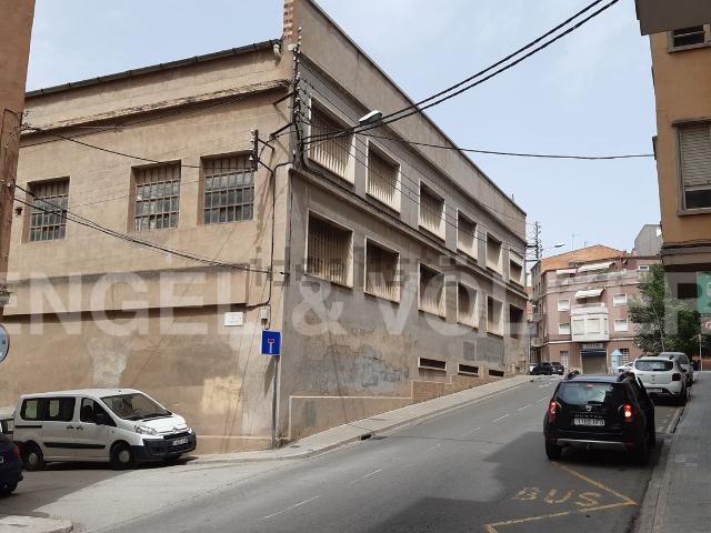 Local, Manresa
