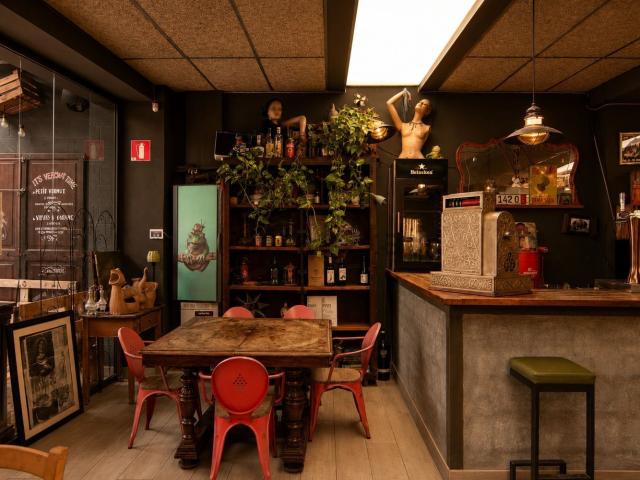 Local, Manresa