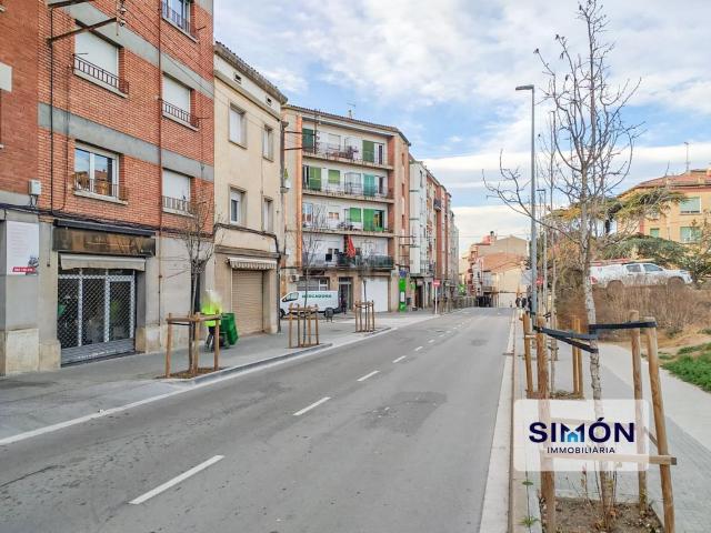 Local, Manresa