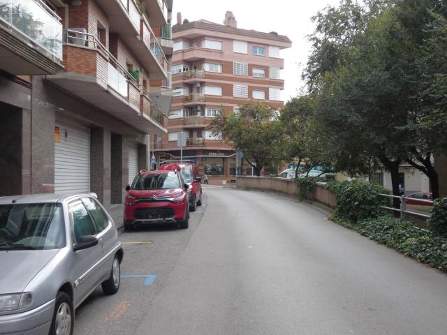 Local, Manresa