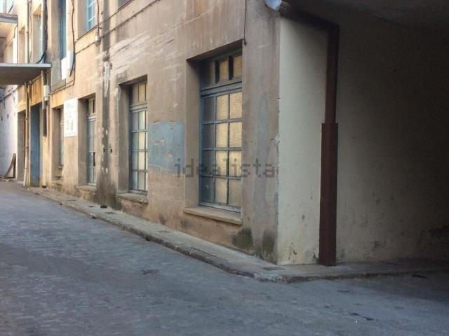 Local, Manresa