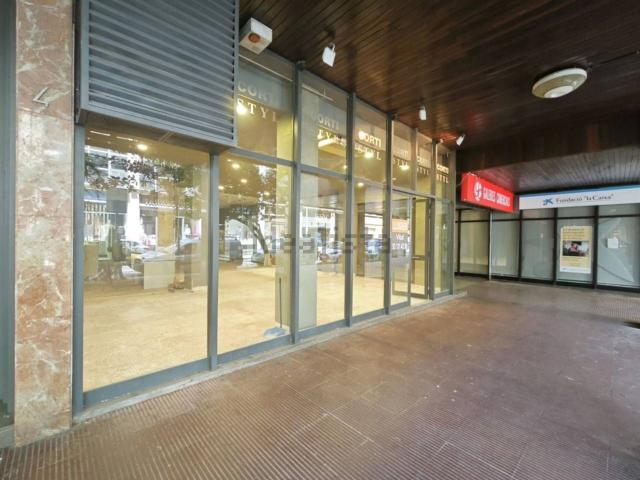 Local, Manresa
