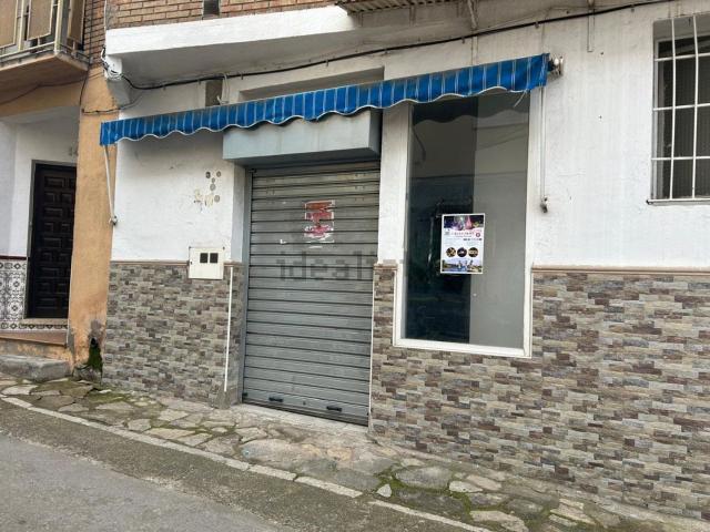 Local, Madrigal de la Vera