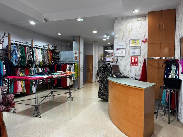 Local, Martorell