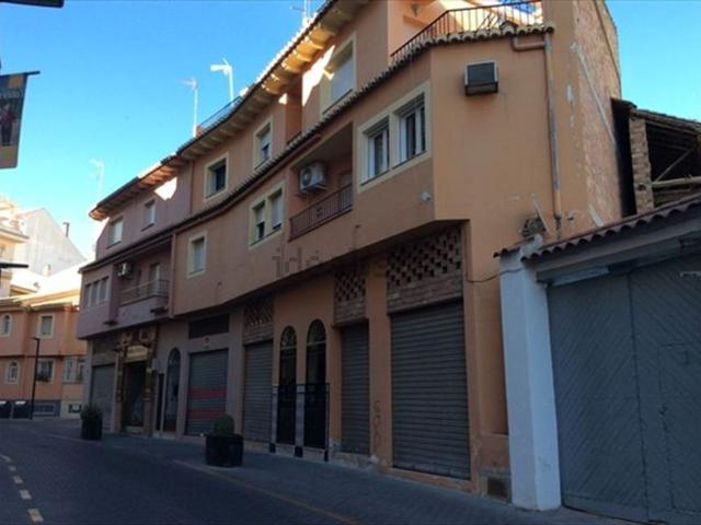 Local, Maracena