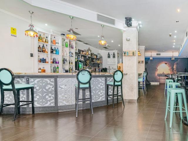 Local, Maracena