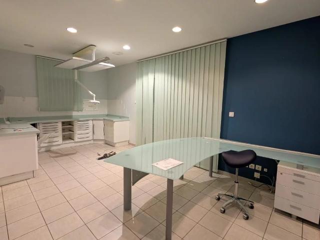 Local médical 106m² en RDC