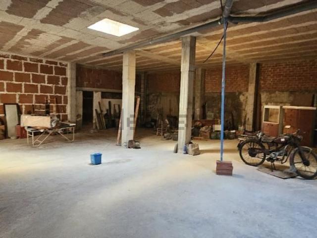 Local, Mestrets, Castellón de la Plana / Castello de la Plana