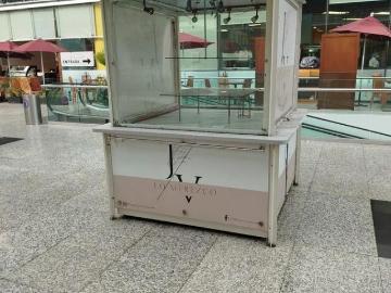 Local Mini Isla 10m? en plaza con amplio flujo peatonal corporativo