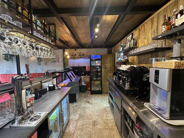 Local, Mijas