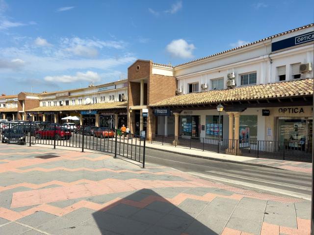 Local, Mijas