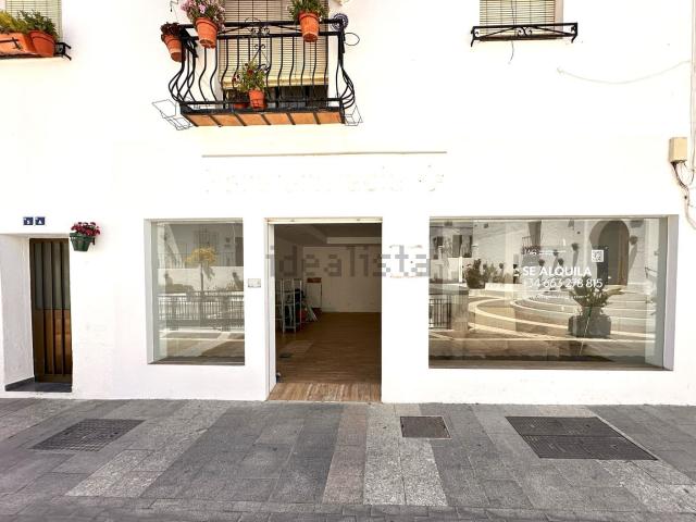 Local, Mijas