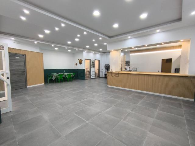 Local, Miraflores, Marbella