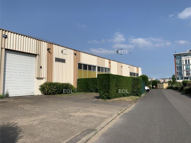 Local mixte activité bureaux à louer Massy Proximité RER TGV