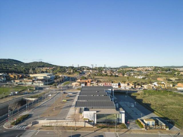Local, Mont Ras