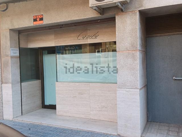 Local, Mont Roig del Camp