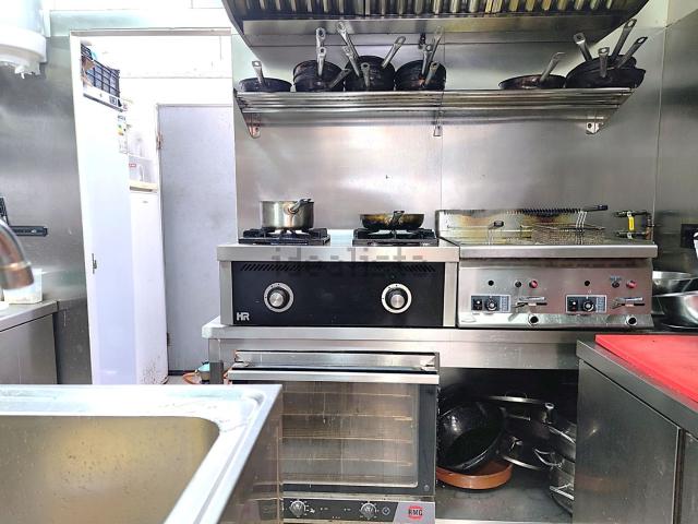 Local, Montgat