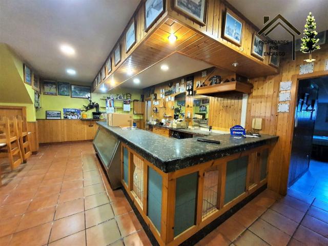Local, Moaña