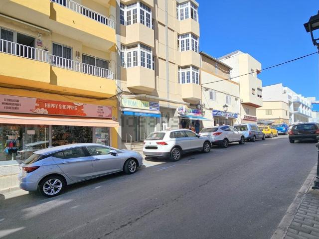 Local, Mogán