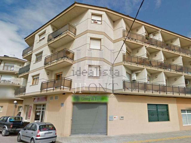 Local, Mora d&apos Ebre