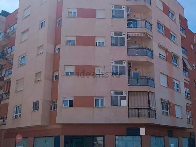 Local, Nerja