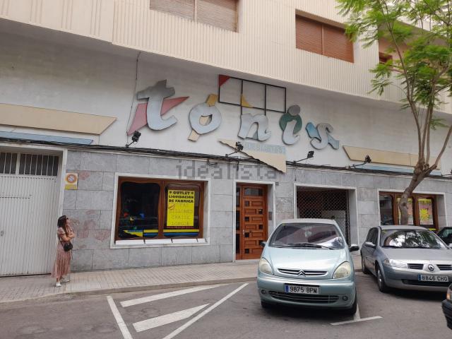 Local, Novelda