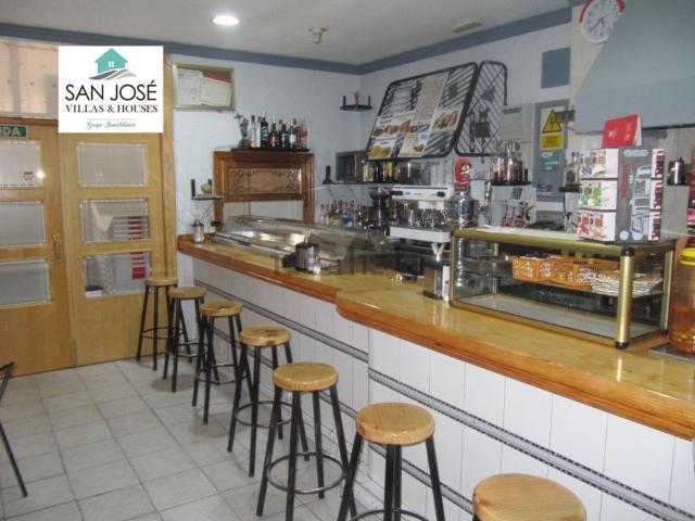 Local, Novelda