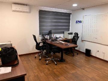 Local o Casa comercial en Arriendo en San Miguel 5 baños
