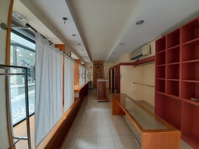 Local, Olot