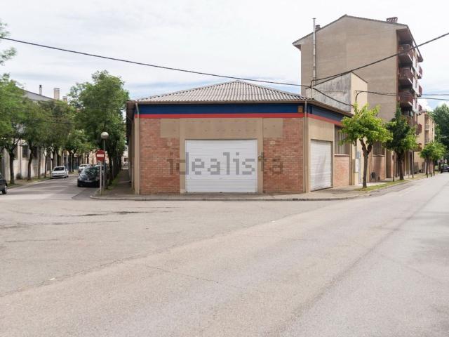 Local, Olot