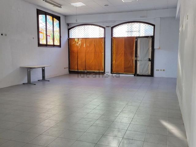 Local, Olot