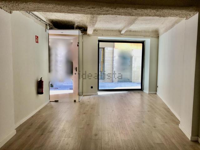 Local, Olot