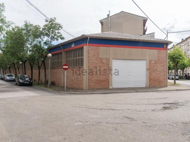 Local, Olot