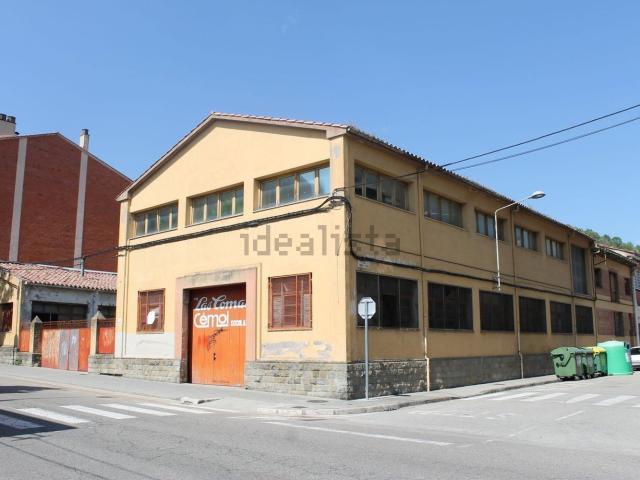 Local, Olot
