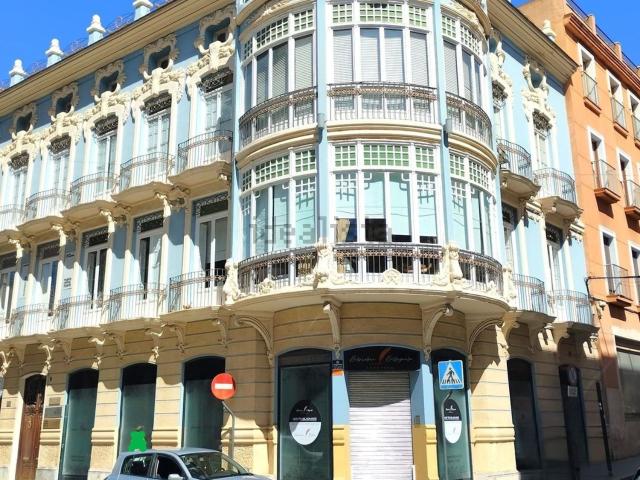 Local, Orihuela