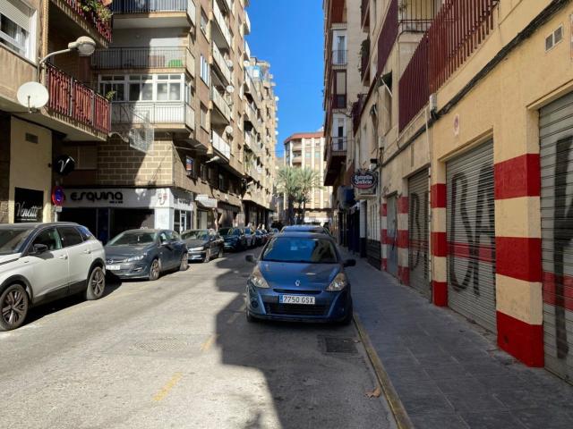 Local, Orihuela