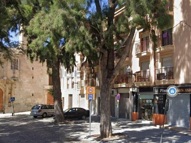 Local, Orihuela