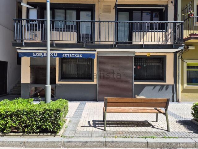 Local, Orio