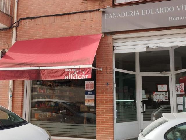 Local, Otura