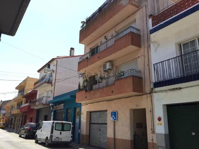 Local, Palafolls