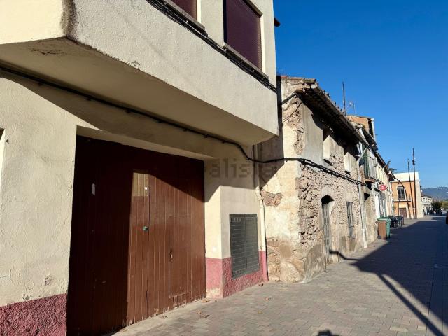Local, Palau Solità i Plegamans