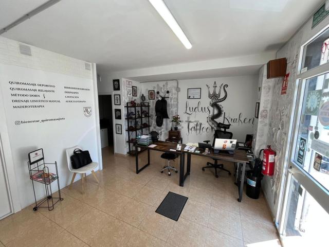 Local, Parque Central, Estepona