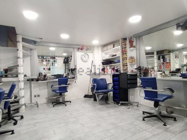 Local, Pasaia
