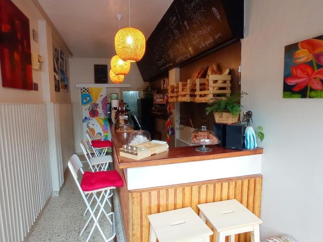 Local, Pasaia