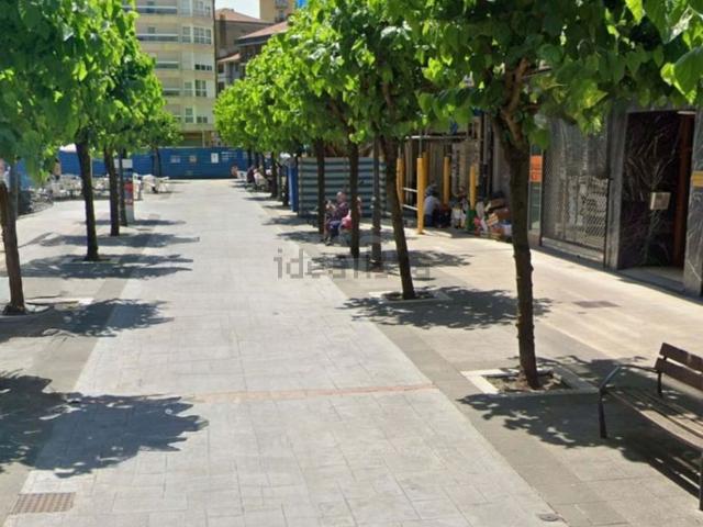 Local, Pasaia