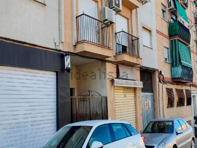 Local, Peligros