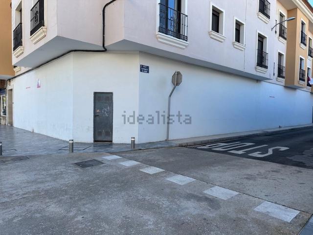 Local, Pilar de la Horadada