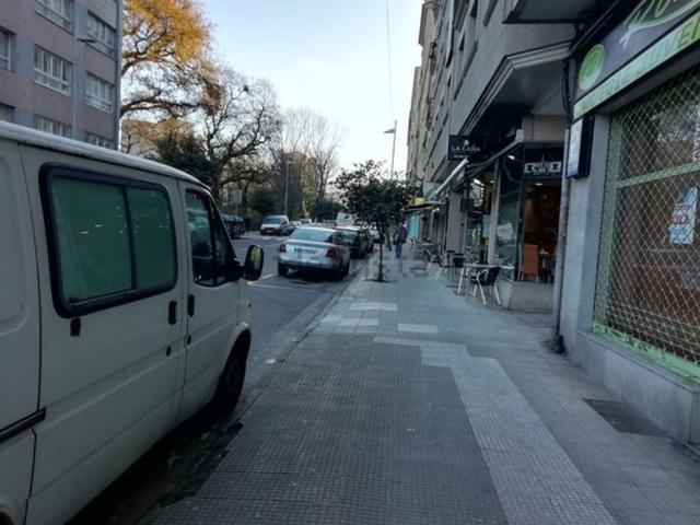 Local, Pontevedra